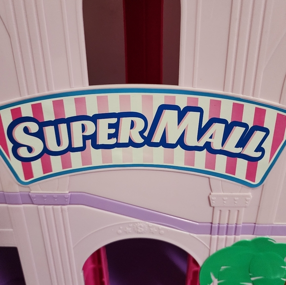 Shopkins Shopville Super Mall Playset with Huge Lot of Accessories - Picture 8 of 16